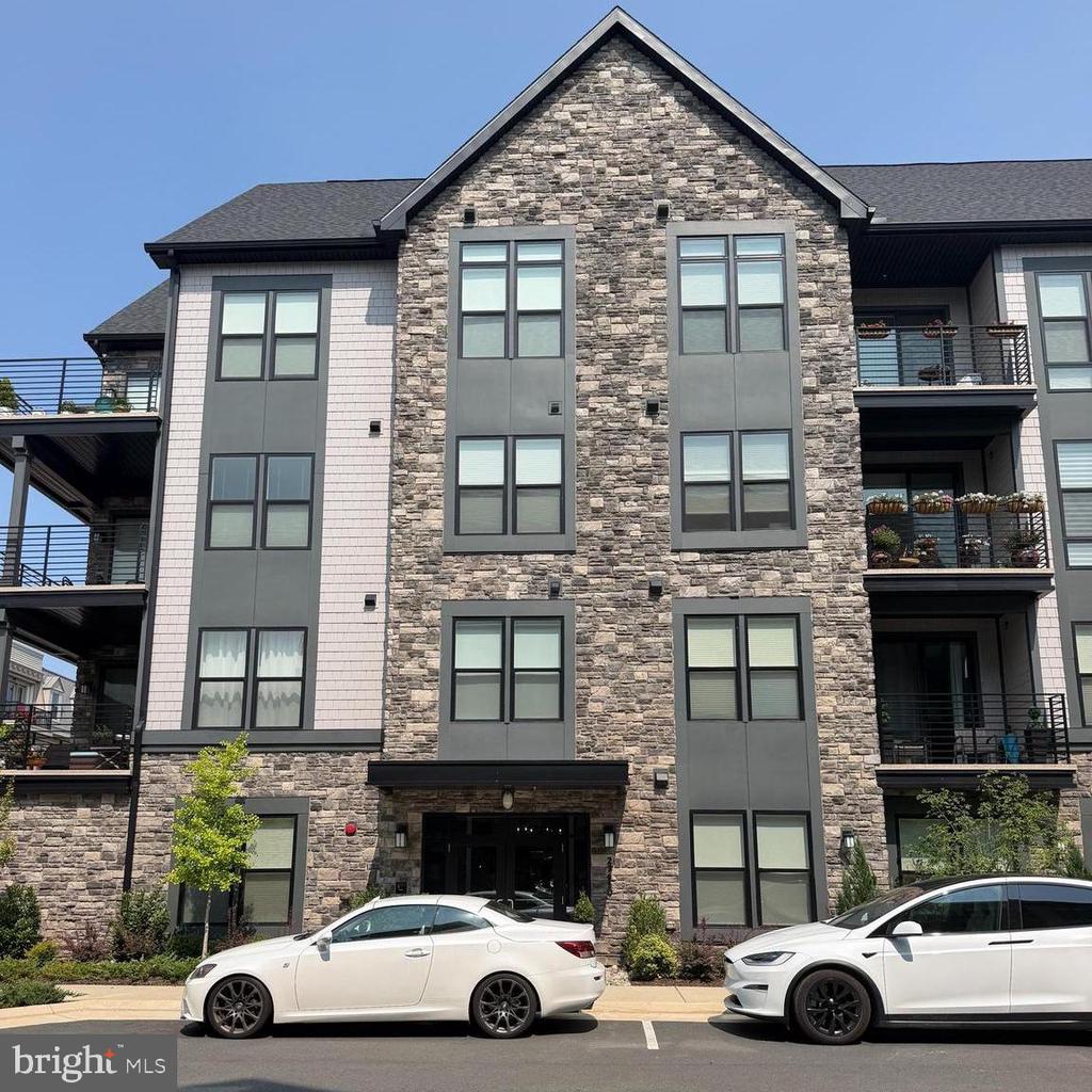 23650 HAVELOCK WALK TERRACE Unit: 407