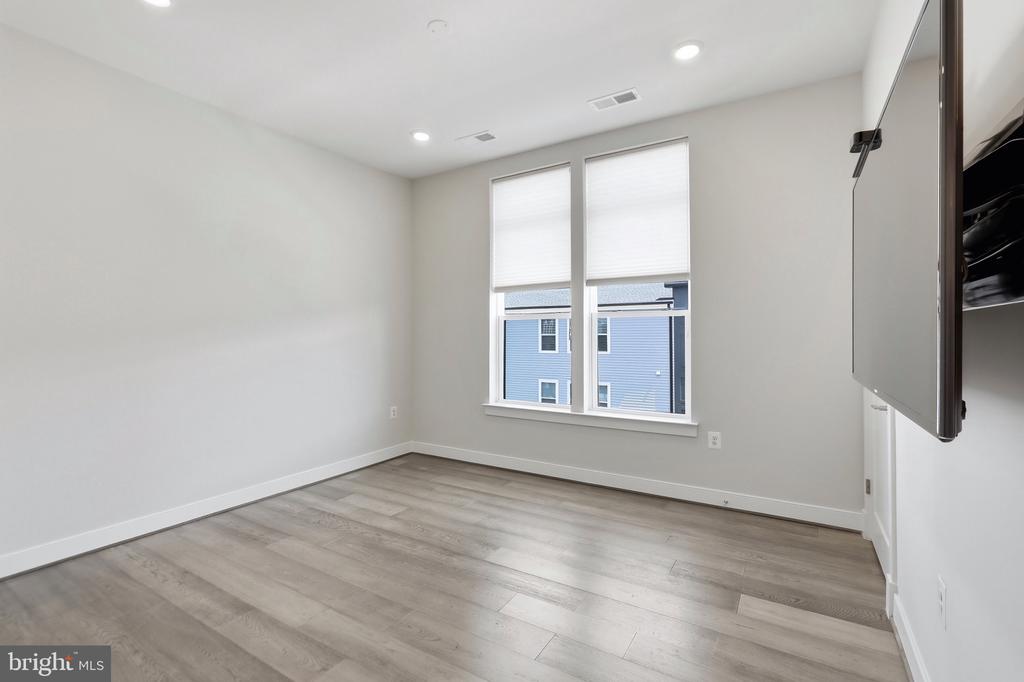 23650 HAVELOCK WALK TERRACE Unit: 407