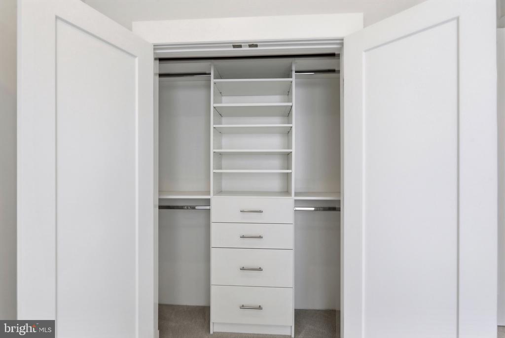 23650 HAVELOCK WALK TERRACE Unit: 407