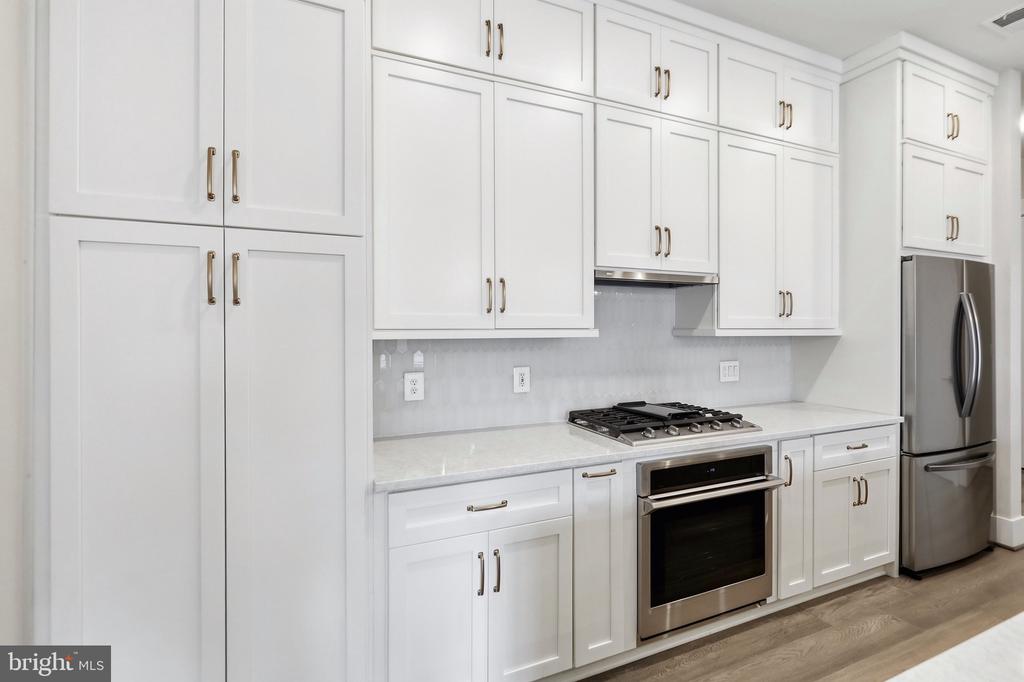 23650 HAVELOCK WALK TERRACE Unit: 407
