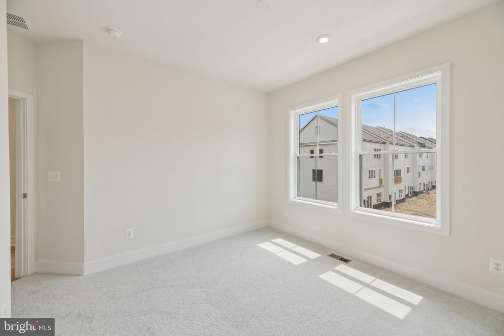 42223 PICASSO SQUARE Unit: HOMESITE 4332