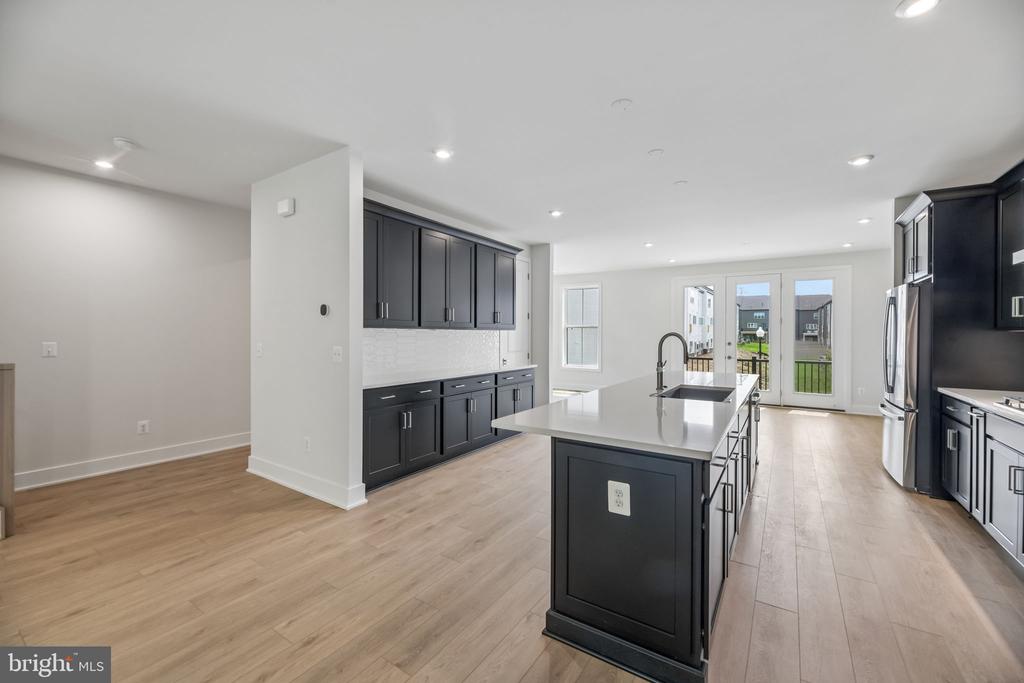 42223 PICASSO SQUARE Unit: HOMESITE 4332