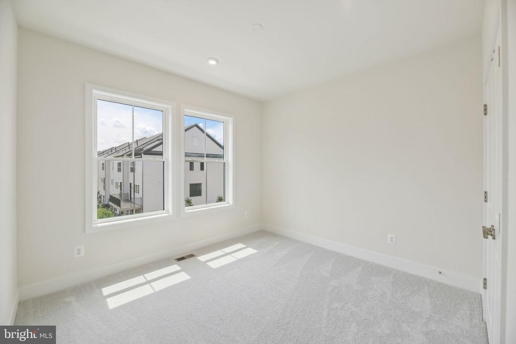 42223 PICASSO SQUARE Unit: HOMESITE 4332