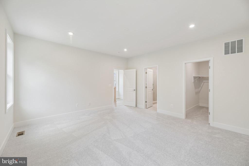 42223 PICASSO SQUARE Unit: HOMESITE 4332