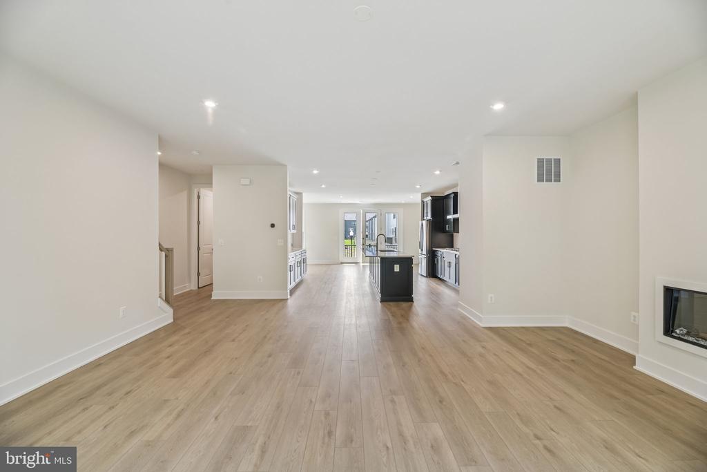 42223 PICASSO SQUARE Unit: HOMESITE 4332