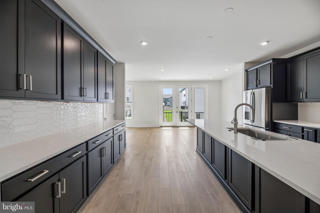 42223 PICASSO SQUARE Unit: HOMESITE 4332
