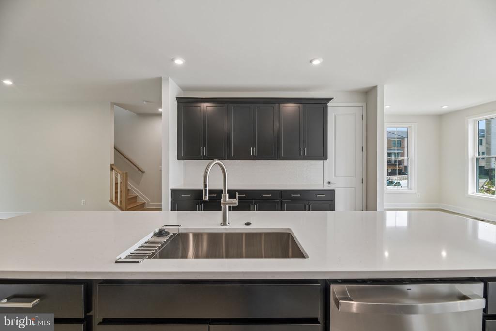 42223 PICASSO SQUARE Unit: HOMESITE 4332