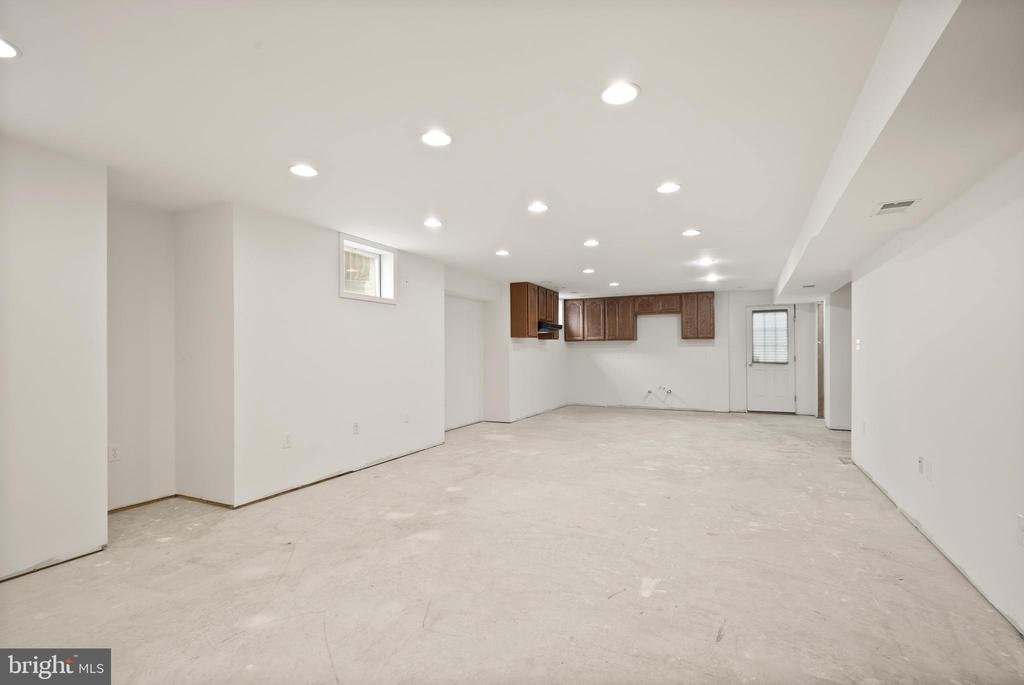 17481 TEDLER CIRCLE