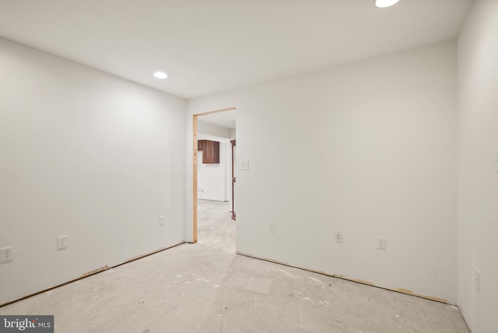 17481 TEDLER CIRCLE