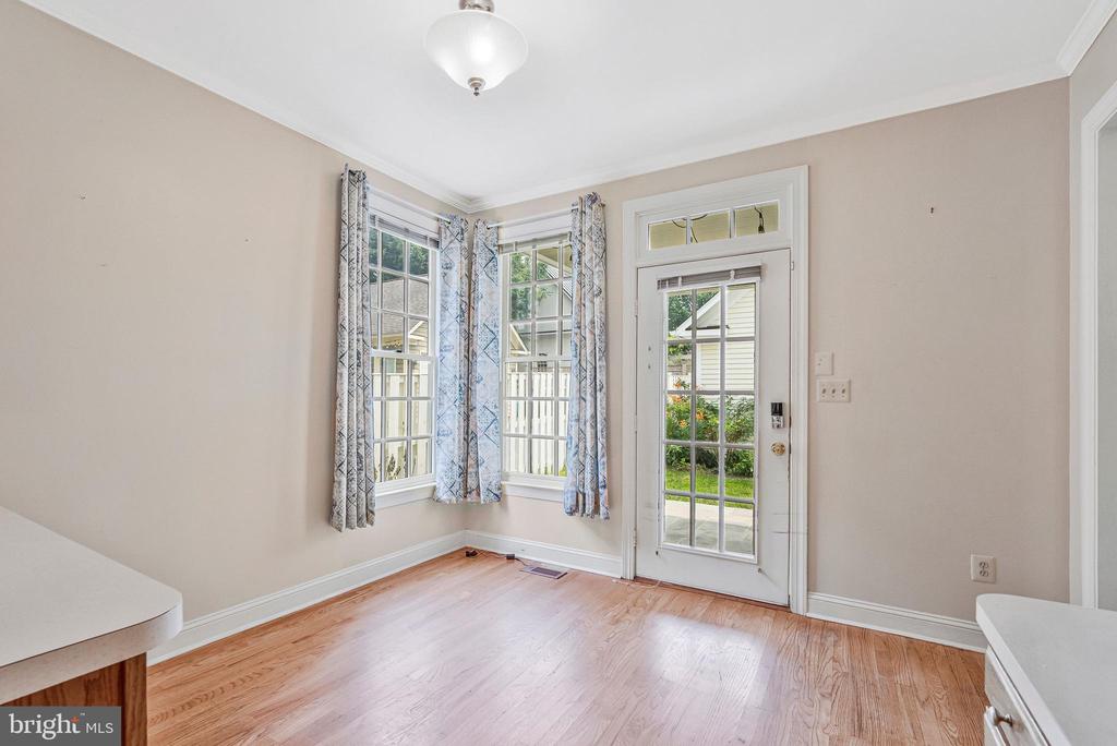 10 MEMORIAL DRIVE NW