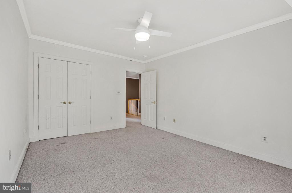 10 MEMORIAL DRIVE NW