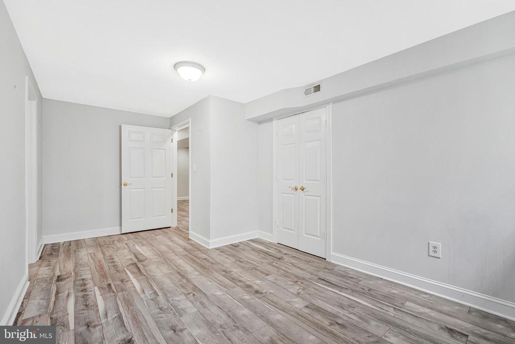 10 MEMORIAL DRIVE NW