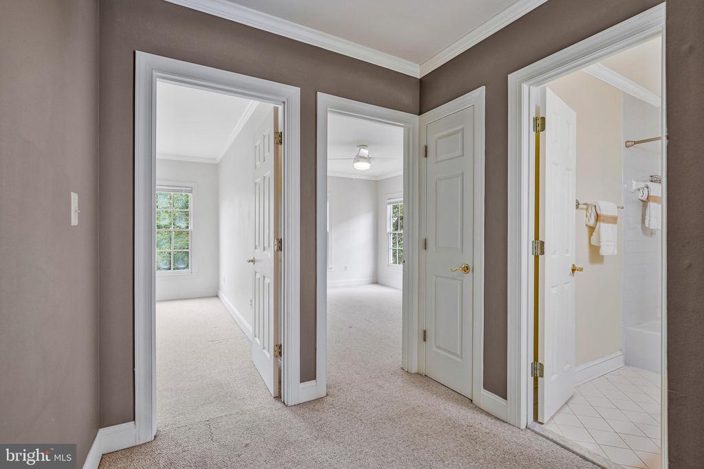 10 MEMORIAL DRIVE NW