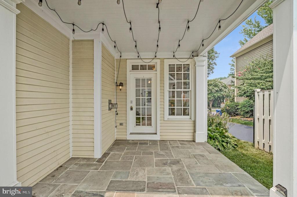 10 MEMORIAL DRIVE NW