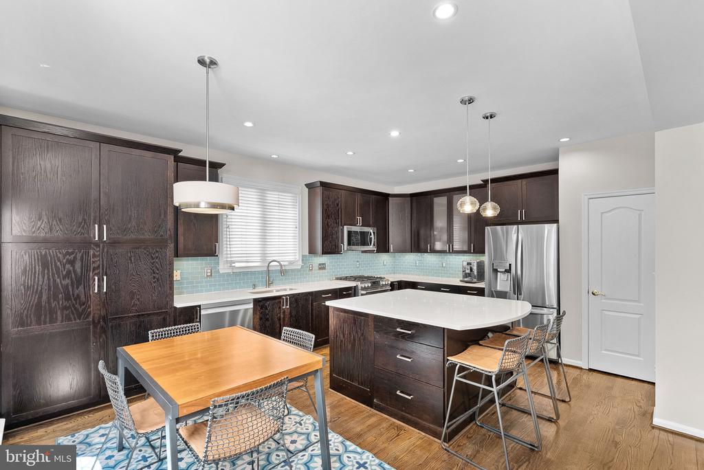 21553 CENTER POINT CIRCLE