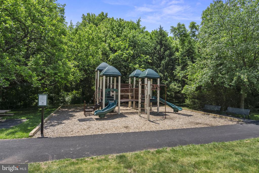 21553 CENTER POINT CIRCLE