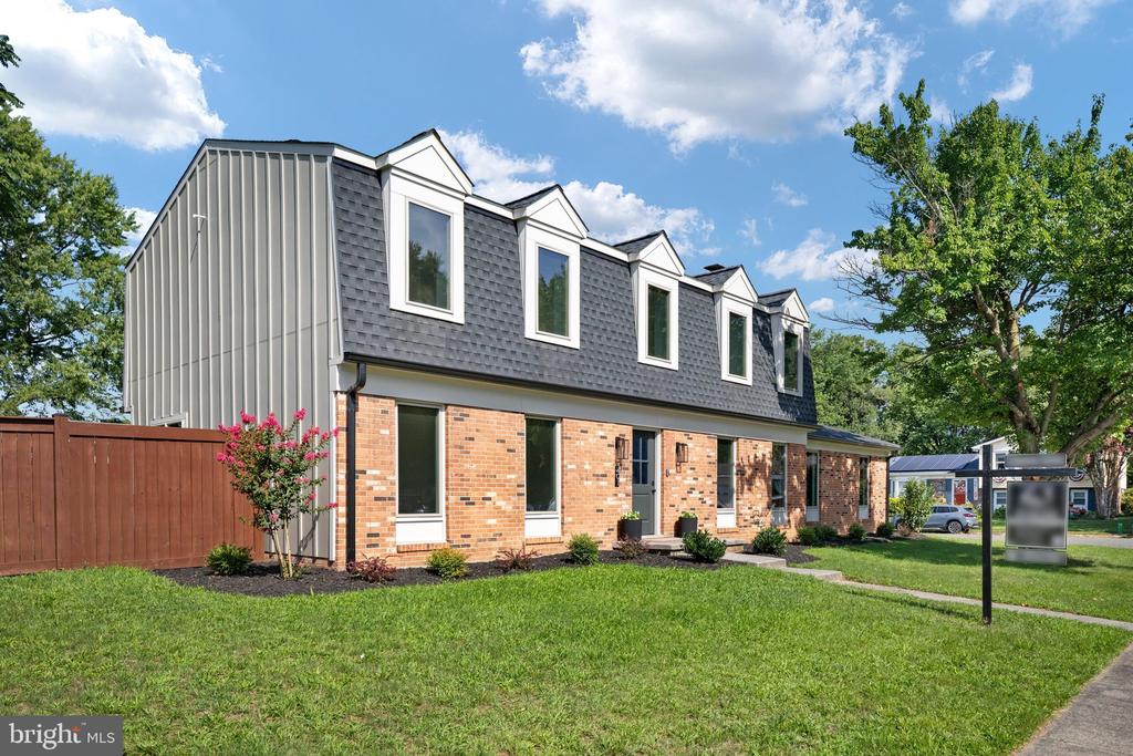 401 CRESTWOOD SW