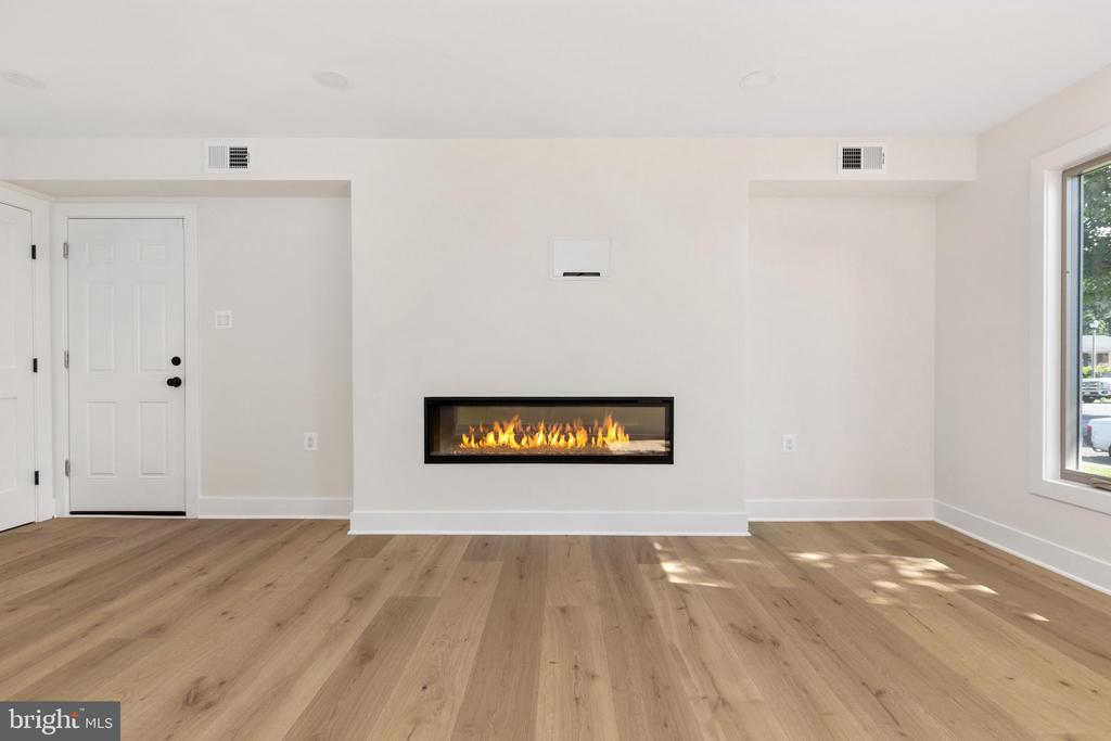 401 CRESTWOOD SW