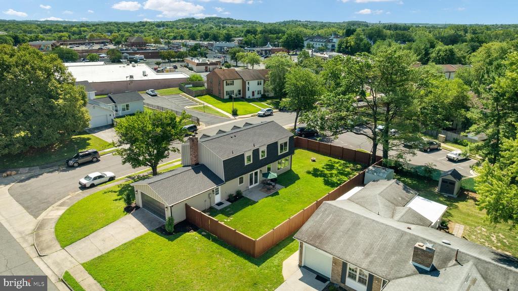 401 CRESTWOOD SW
