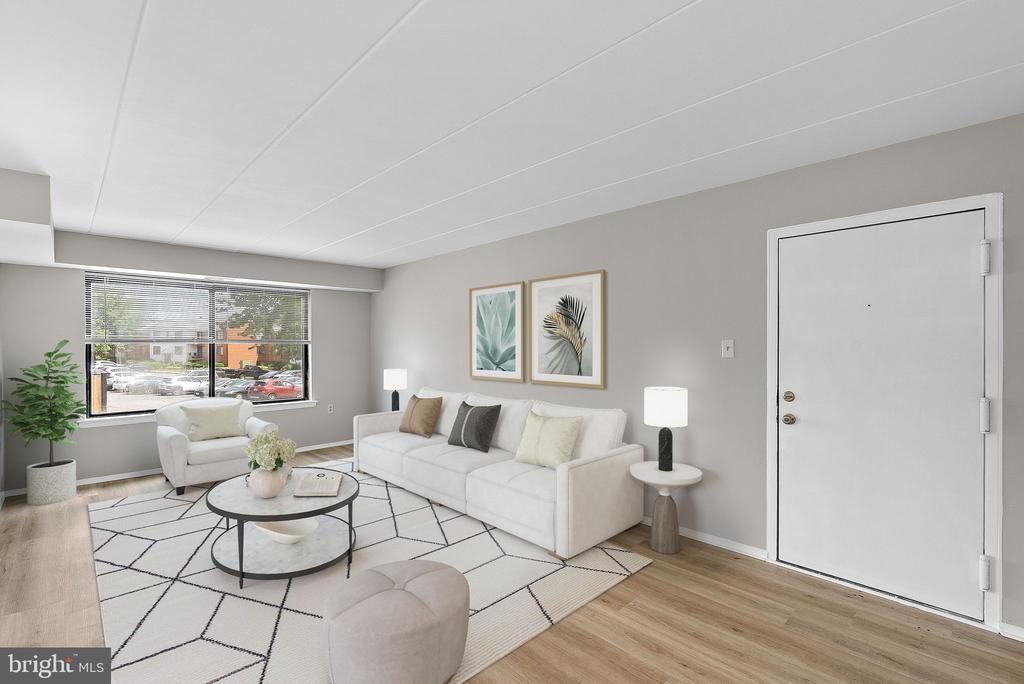 125 CLUBHOUSE DRIVE SW Unit: 7