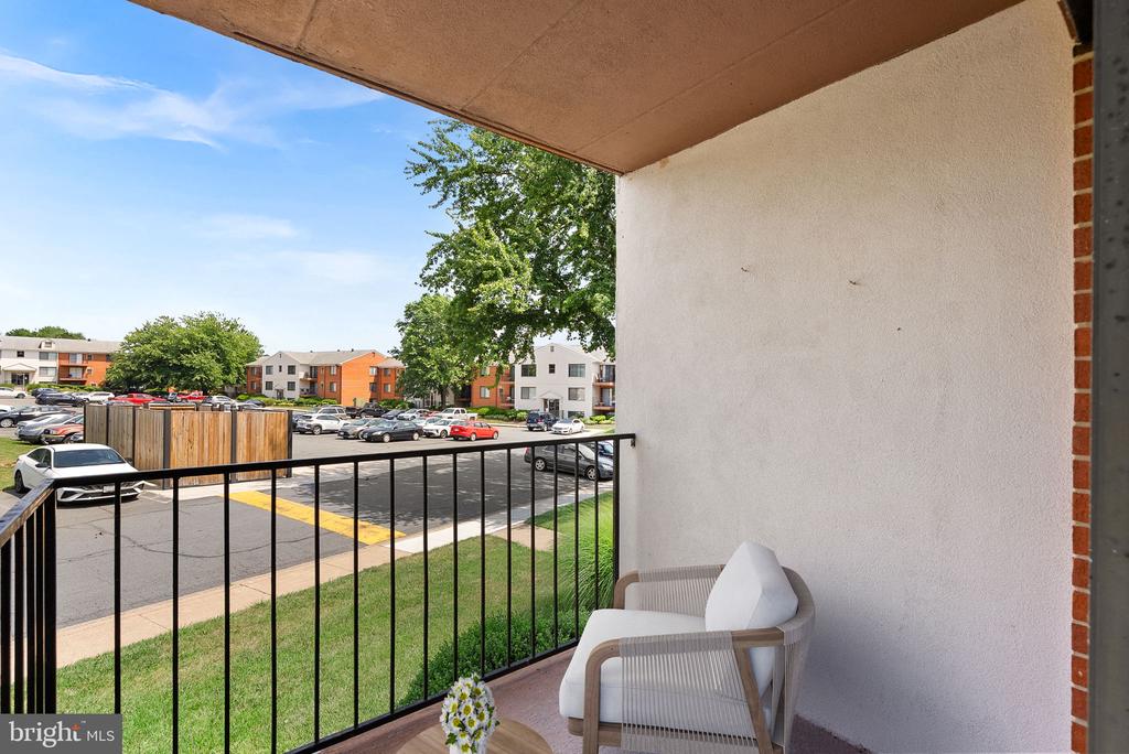 125 CLUBHOUSE DRIVE SW Unit: 7