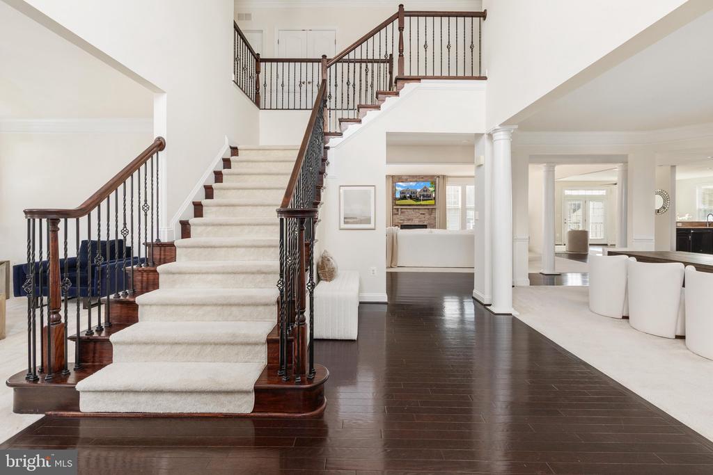 1407 BALDERSTON COURT NE