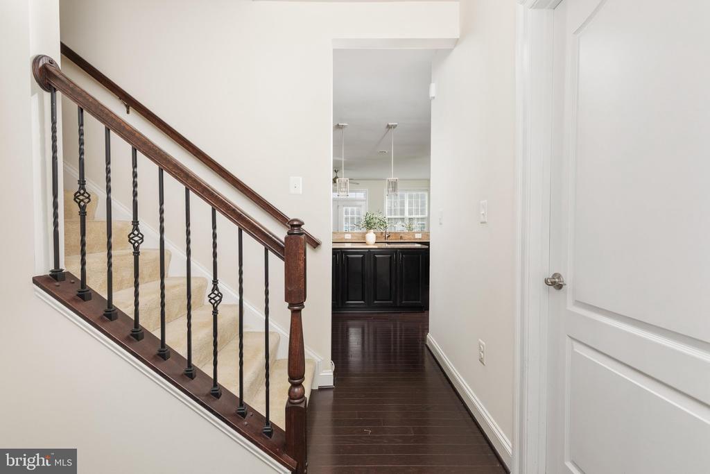 1407 BALDERSTON COURT NE