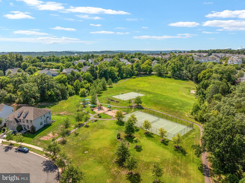 1407 BALDERSTON COURT NE