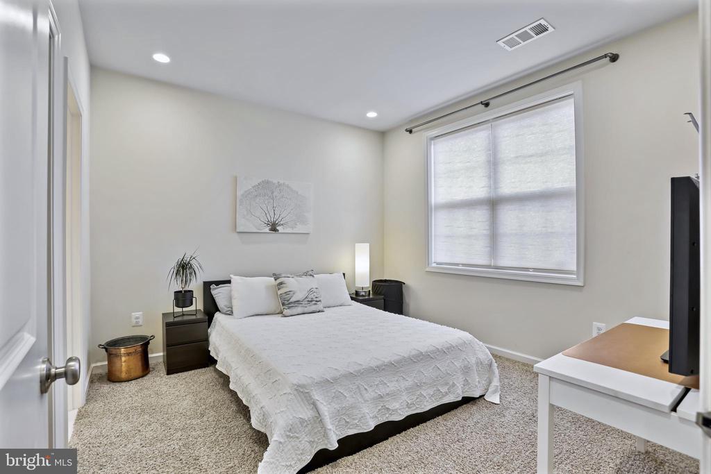 22462 CAMBRIDGEPORT SQUARE