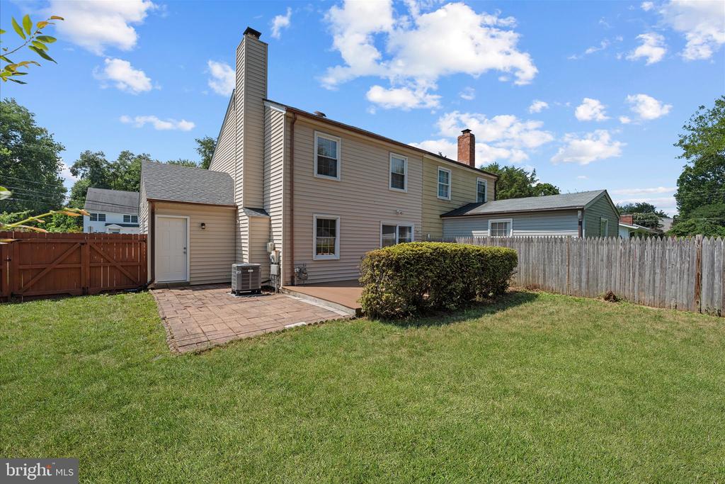 706 EDWARDS FERRY ROAD NE
