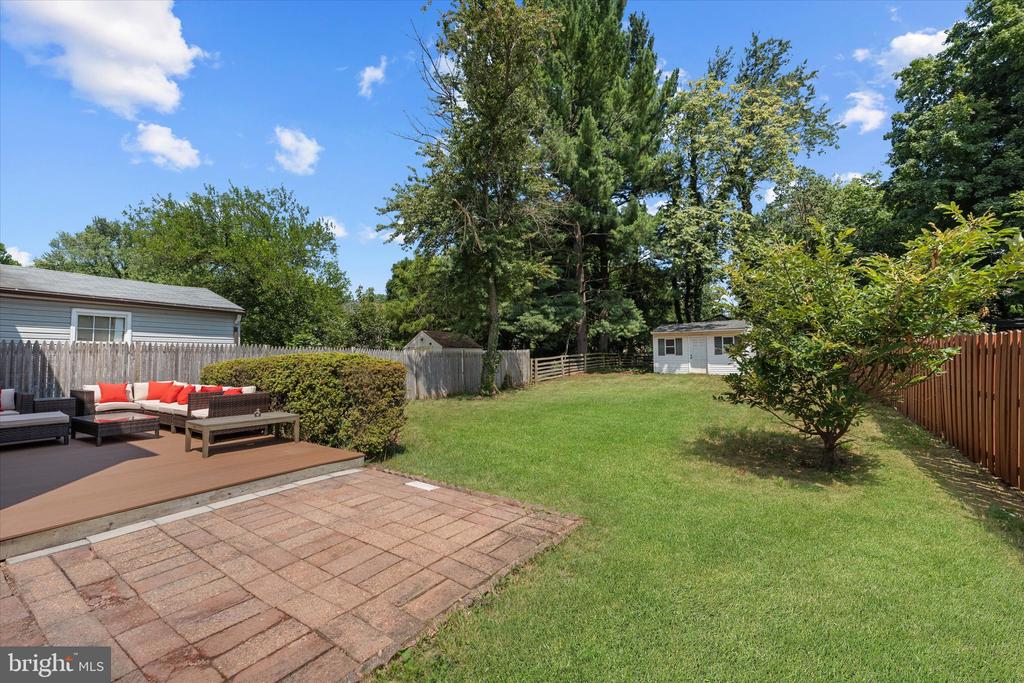 706 EDWARDS FERRY ROAD NE