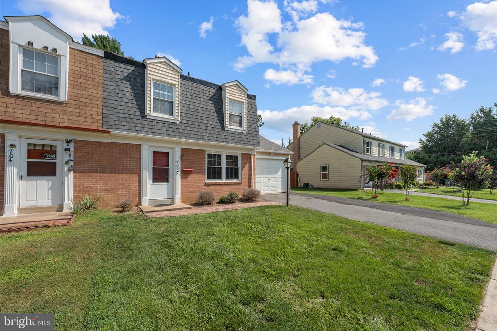 706 EDWARDS FERRY ROAD NE