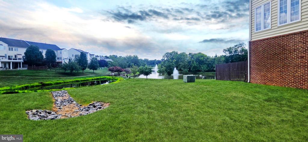 22585 WELBORNE MANOR SQUARE