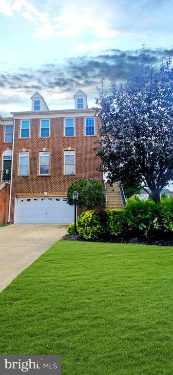 22585 WELBORNE MANOR SQUARE