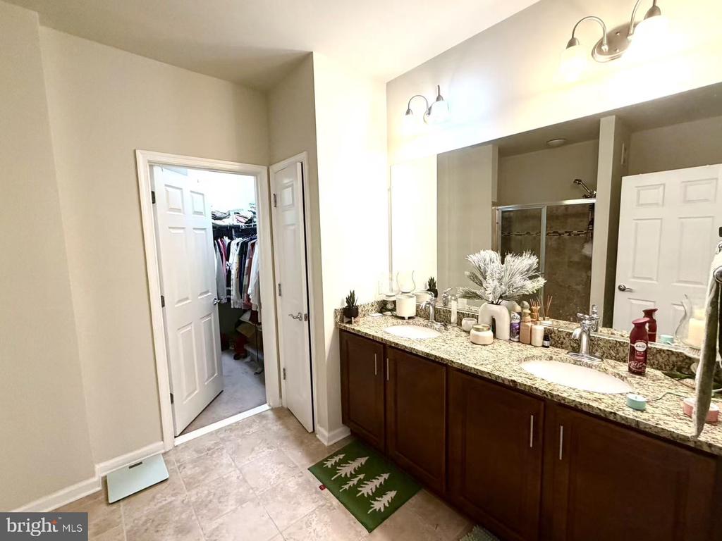 42797 BURRELL SQUARE