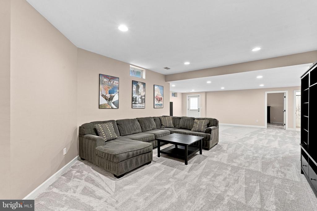 21476 GLEBE VIEW DRIVE