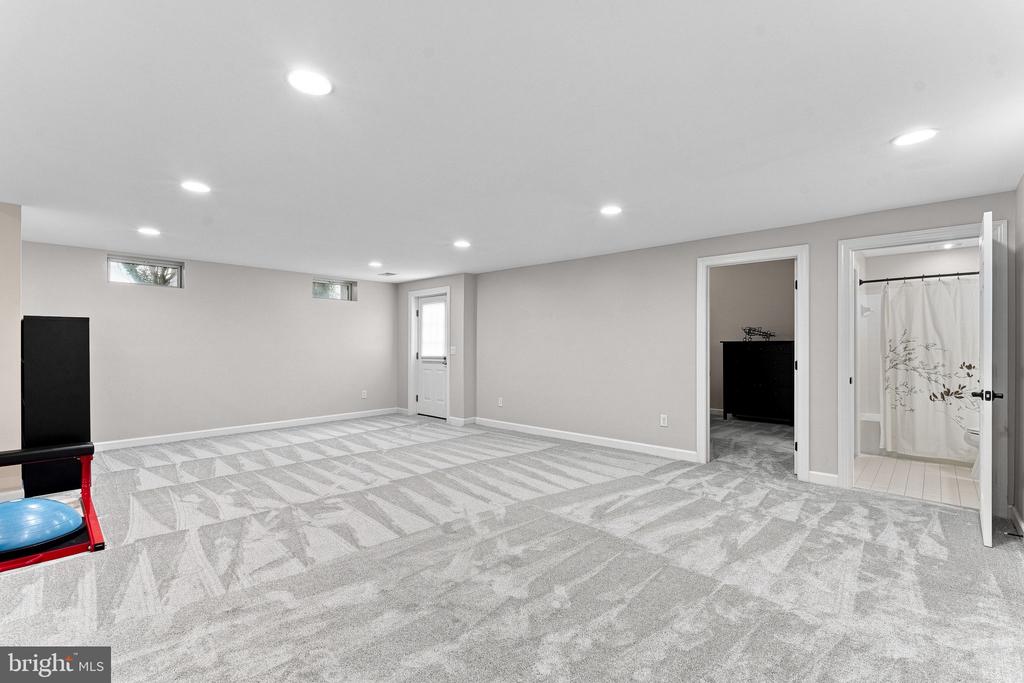 21476 GLEBE VIEW DRIVE