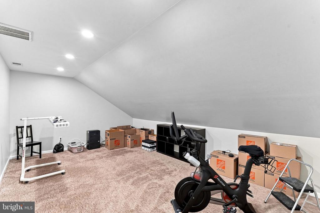 21476 GLEBE VIEW DRIVE