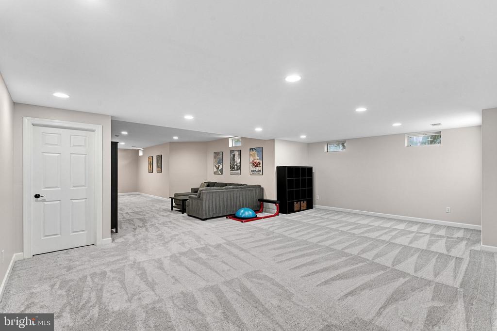 21476 GLEBE VIEW DRIVE