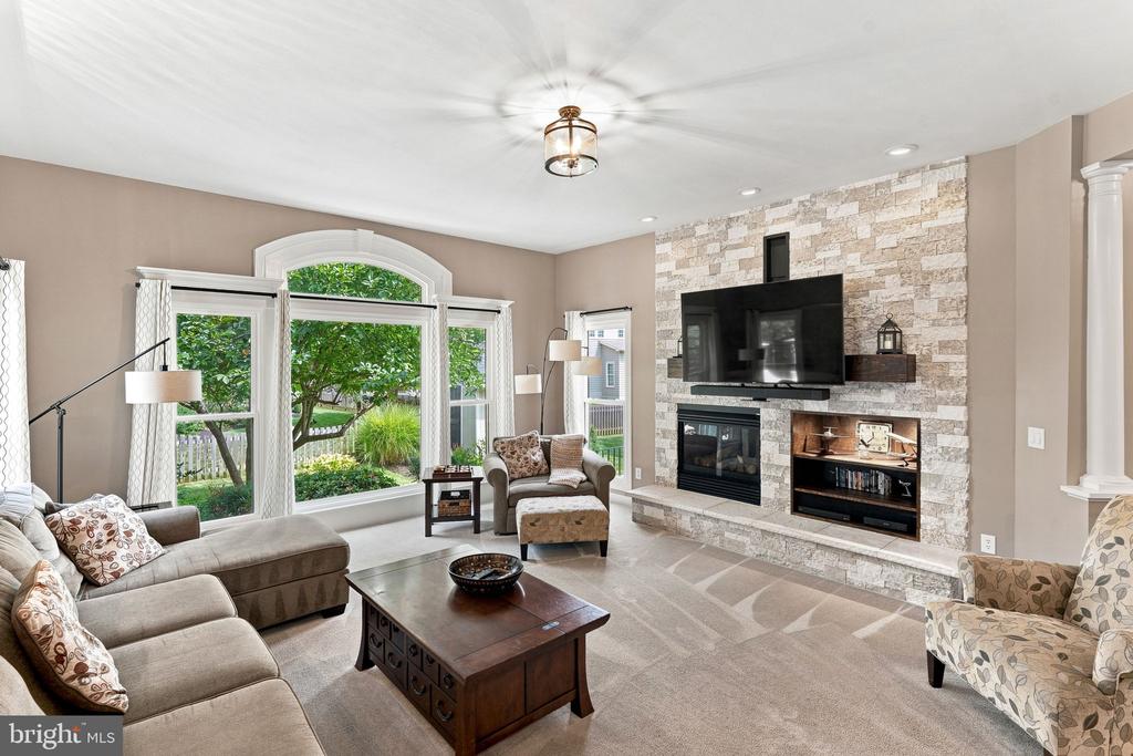 21476 GLEBE VIEW DRIVE
