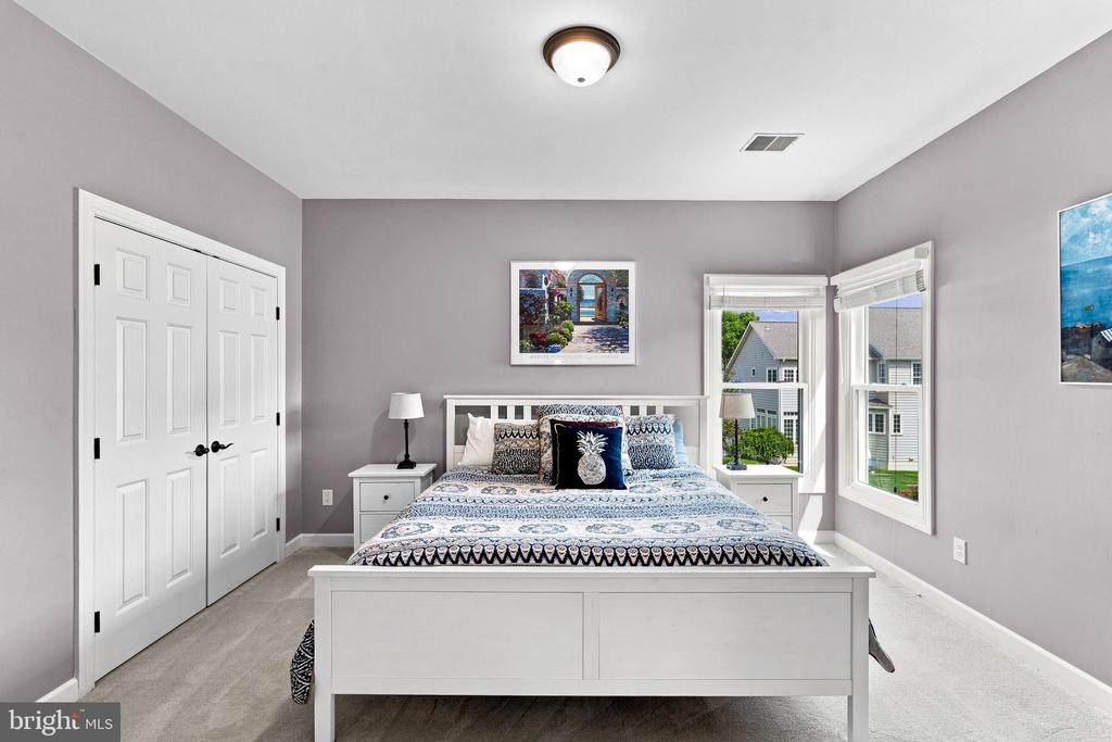 21476 GLEBE VIEW DRIVE