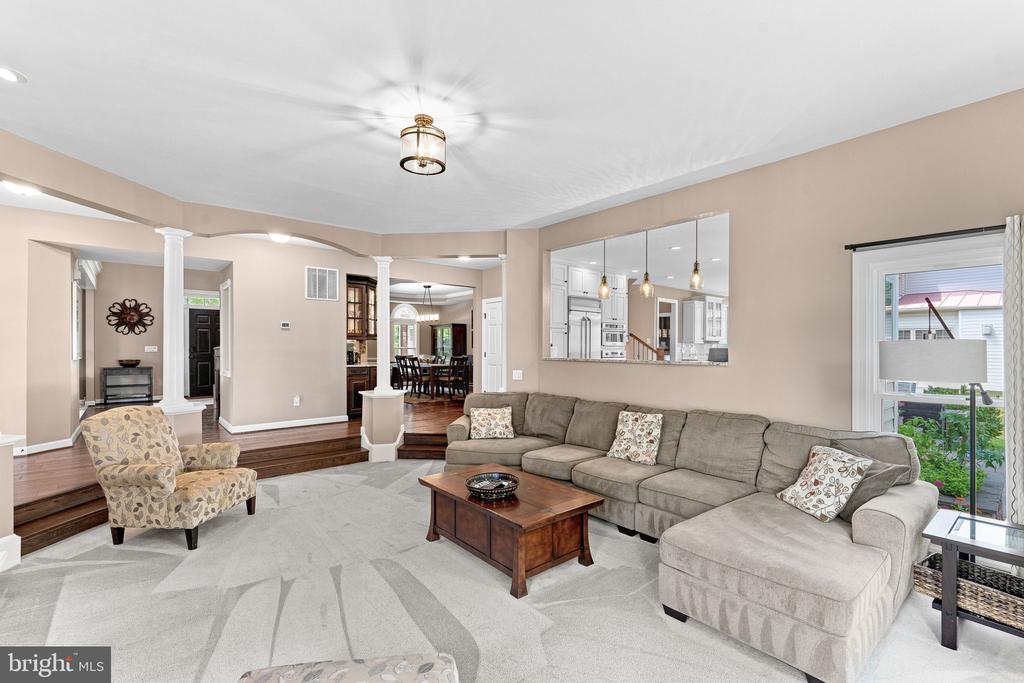21476 GLEBE VIEW DRIVE
