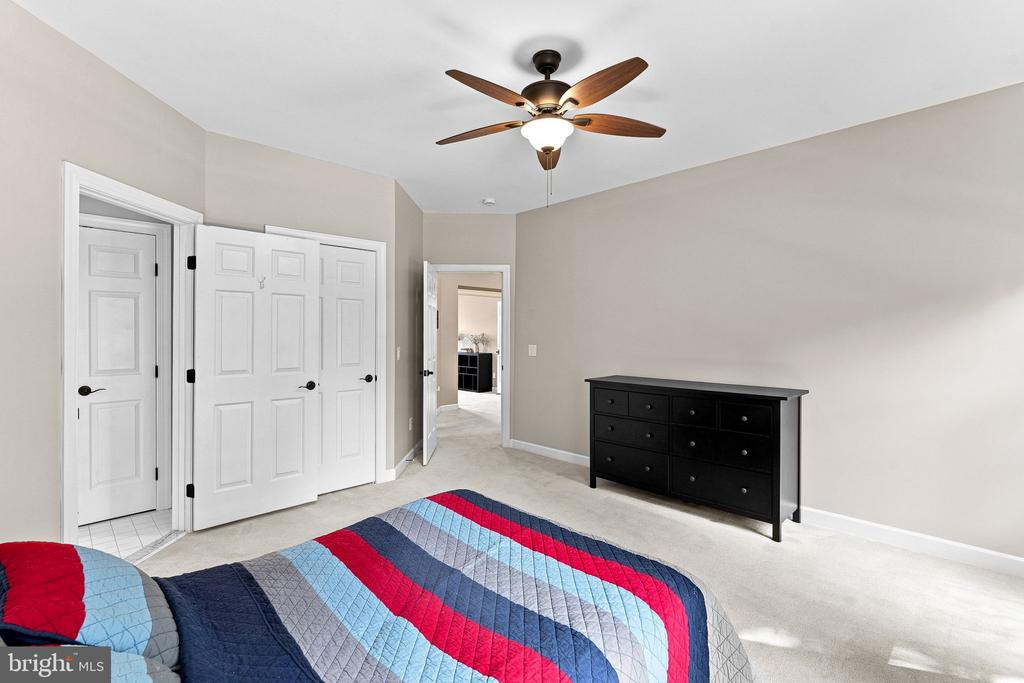 21476 GLEBE VIEW DRIVE