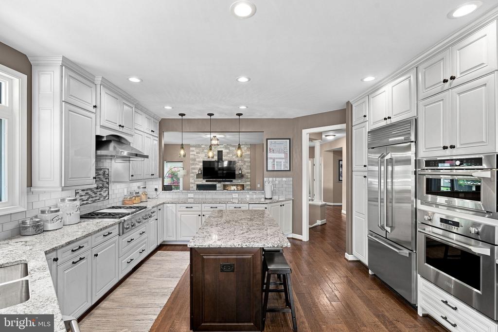 21476 GLEBE VIEW DRIVE