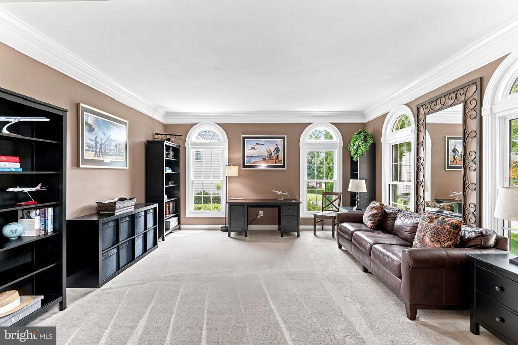 21476 GLEBE VIEW DRIVE