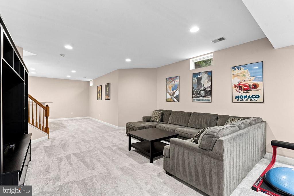 21476 GLEBE VIEW DRIVE