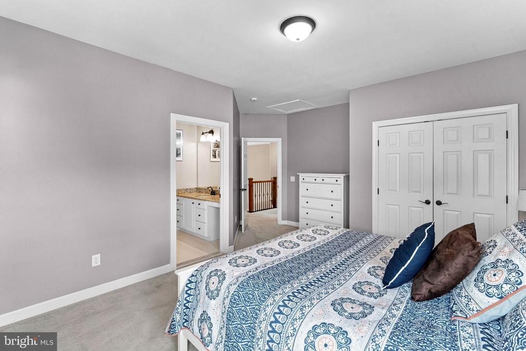 21476 GLEBE VIEW DRIVE