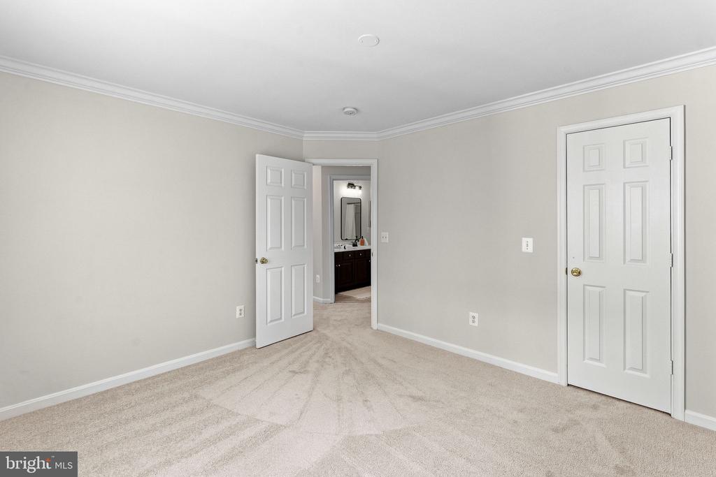 42773 REYNWOOD PLACE