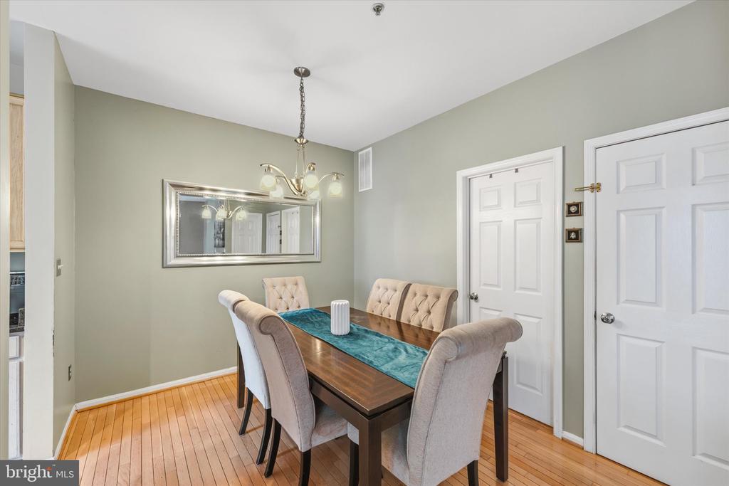 20414 COOL FERN SQUARE