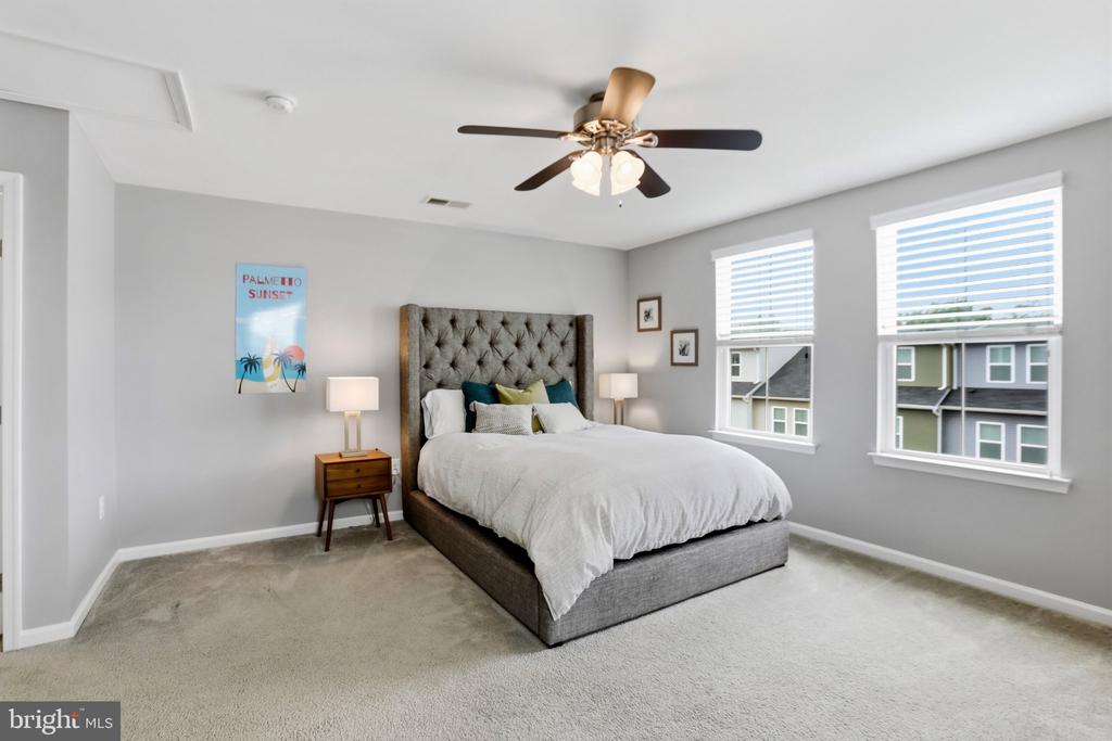 25011 COATS SQUARE
